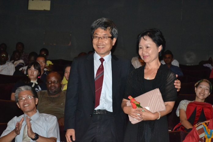 Kim's academician parents were also in the attendance.